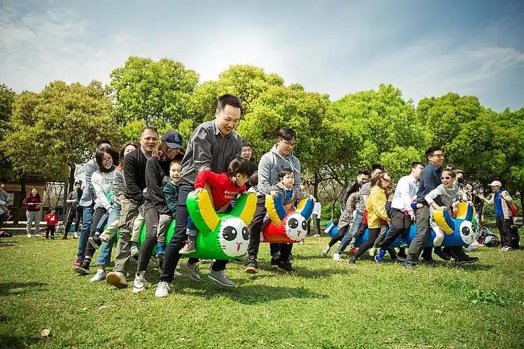 亲子趣味闯关——冰壶挑战赛-在线订票-互动吧