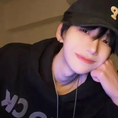 精选优质男生帅气高清头像 超酷的个性男生头像图片大全_男生头像_美