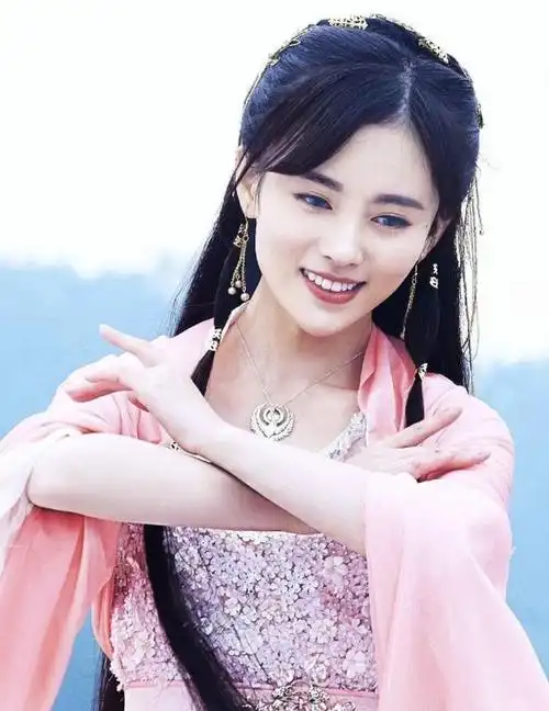 古装的鞠婧祎小姐姐,古装图片鞠婧祎(鞠婧祎的第一个古装角色就让人