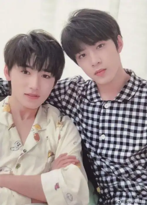 宋亚轩刘耀文抽卡抽到自己