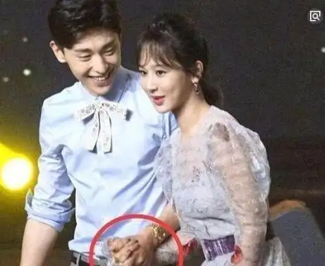 邓伦李沁疑是已领证七月低调举办婚礼众星纷纷留言送祝福