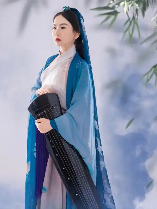 每年一套古装照幽兰