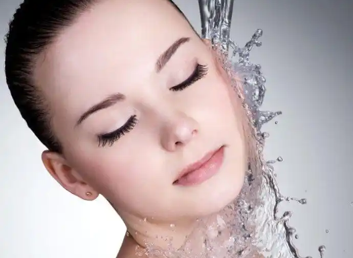 早晨起床后做这4件事皮肤会越来越好