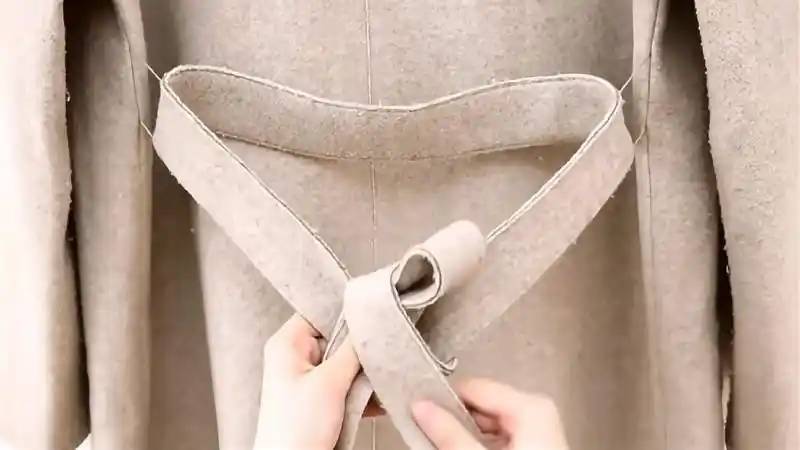 外套绳子,腰带怎么打结好看?