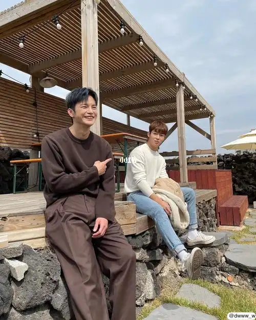 徐仁国还能笑得再憨憨一点吗