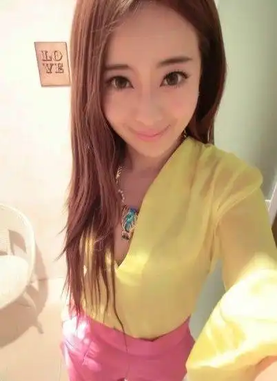 大胸女生穿衣误区不显胖技巧,丰胸肥臀拒绝土肥圆