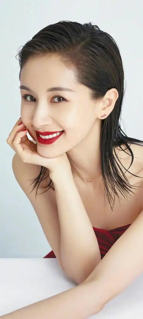 美女系列壁纸第128期,我们带来了一位独具魅力的女性——王子文.