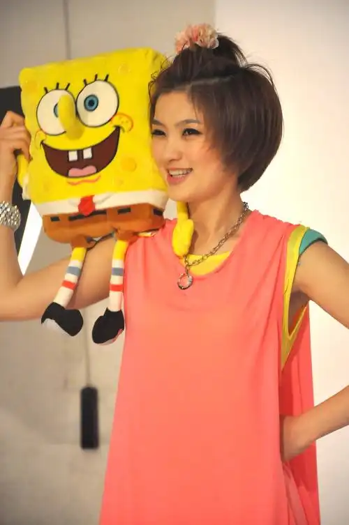 scv">丁丁,1987年1月19日出生于山东省济南市,中国内地流行乐女歌手