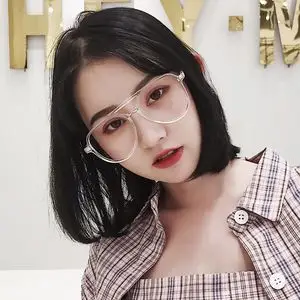 透明眼镜架男图片