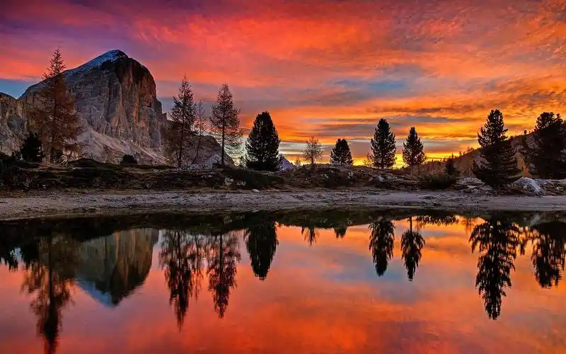 意大利的秋天唯美高清桌面壁纸