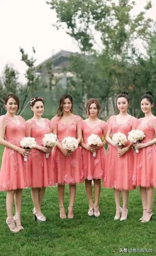 陈妍希的伴娘礼服最美(从伴娘礼服看女明星的气度杨颖的太廉价) - 品