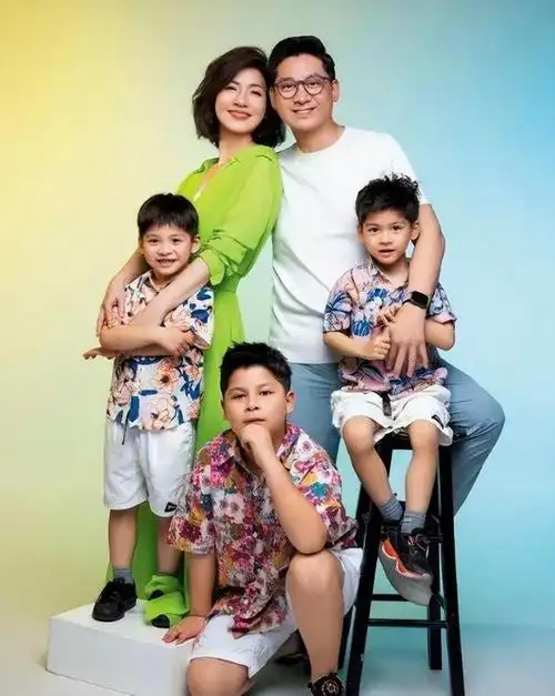 央视主持人吉雪萍嫁富豪老公幸福美满儿子健康女儿却因病去世