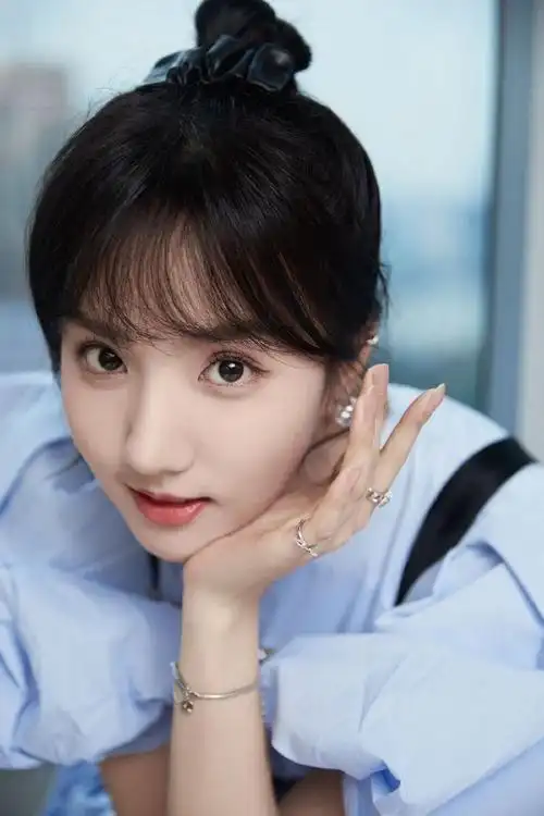 作为一个95后的演员小花,这是一个实力派的演员呀,真的是很期待他接