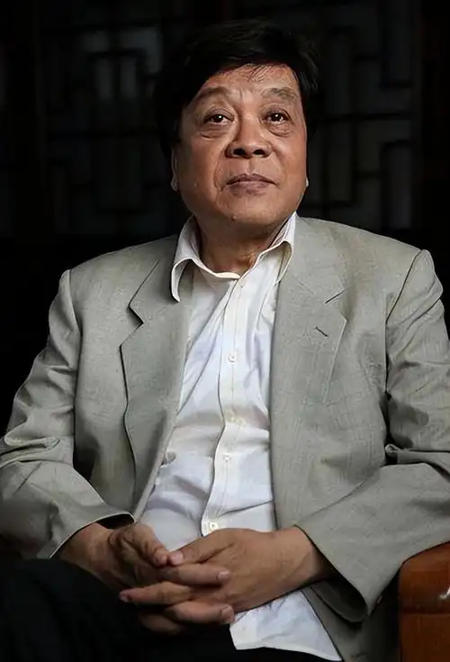 赵忠祥年龄个人资料简介(主持人赵忠祥是何时去世的)-启光圈