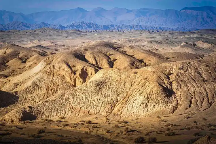 大美青海自驾行(3):戈壁荒漠柴达木