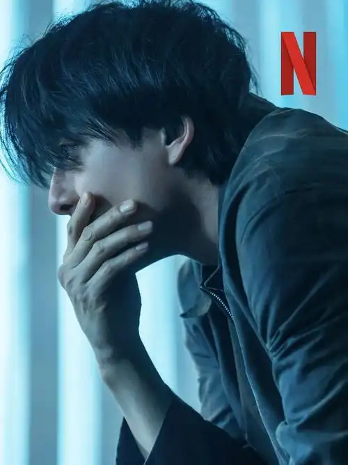 孔刘早期因出演《咖啡王子1号店》走红,站稳一线男演员地位,后又凭借