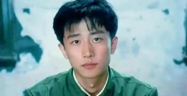 黄轩"高调"官宣,柳岩被冲上热搜,网友:你俩竟然擦出火花了!