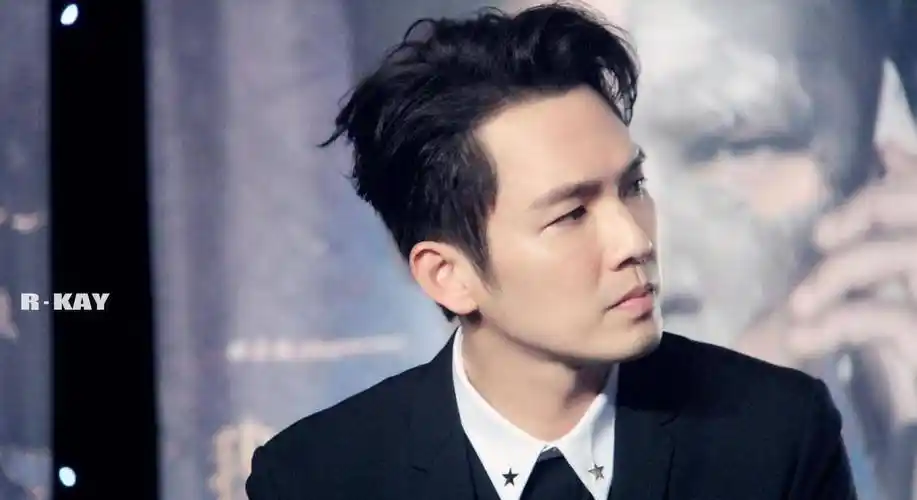 49岁钟汉良现身疑似整容失败,模样大变认不出来,又黑又瘦似老头_变化