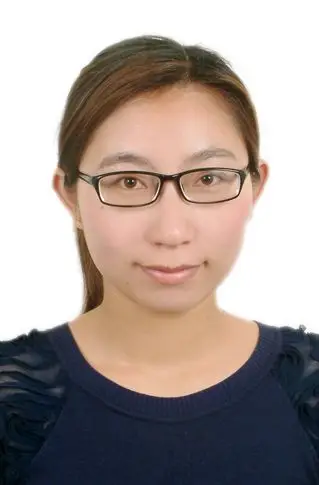 求帮忙把照片 ps 成2寸,白底电子照 要求: 白底 正装 白色衬衫 2寸