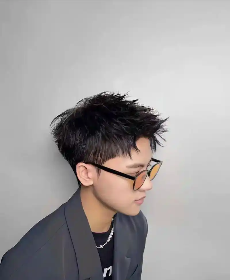 锡纸立体前刺,抓头发教程3分钟搞定第1步:洗头 - 抖音