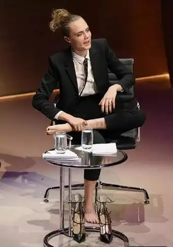 杨幂的脚到底有多臭?