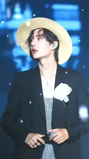 王一博千面一博最爱路飞装