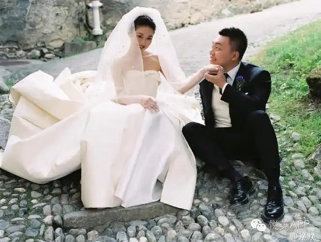 豆瓣女神一个整残一个三线她却整容逆袭嫁入豪门