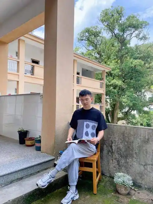 好人好事 | 松阳县玉岩镇中心卫生院潘叶伟:村民心中的一盏明灯