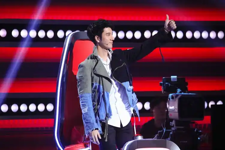 《中国好声音》王力宏战队实力强悍 导师对决一触即发