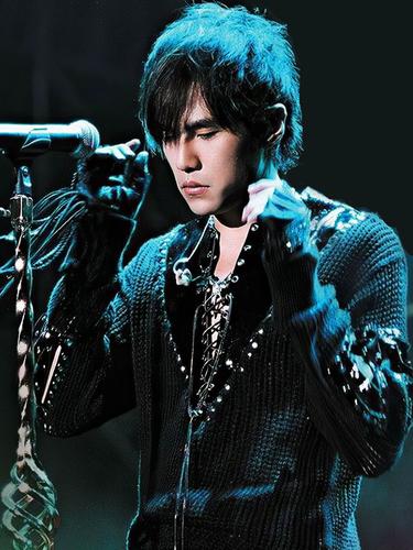 周杰伦原版立体声伴奏七里香本草纲目稻香告白气球兰亭序千里之外