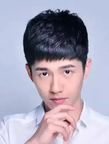 二十几岁青年男士留这些发型, 帅了一脸!