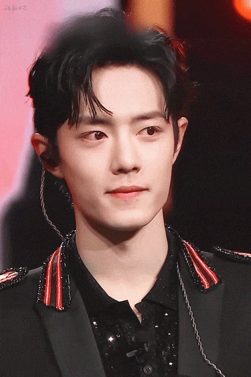 肖战的笑容,你能顶得住几个?生图不如动图好看系列