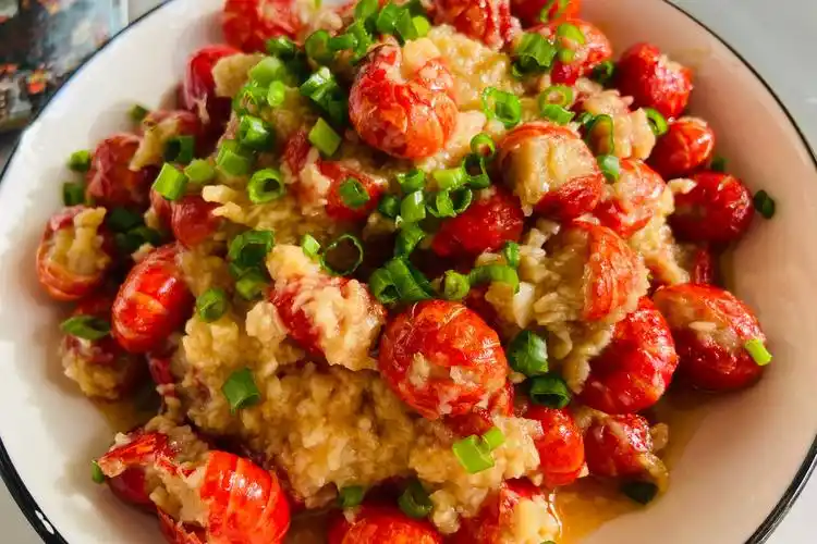 蒜香虾尾不放啤酒怎么做好吃每次上桌最先光盘的菜孩子超爱吃