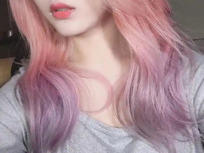 颜色不匀,就重新洗了一次)救命啊我好爱这个颜色#发色掉色过程  #粉色