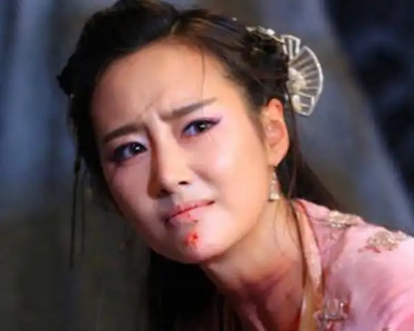 《花千骨》中拉高整部剧颜值的,不是赵丽颖,不是蒋欣,而是图6