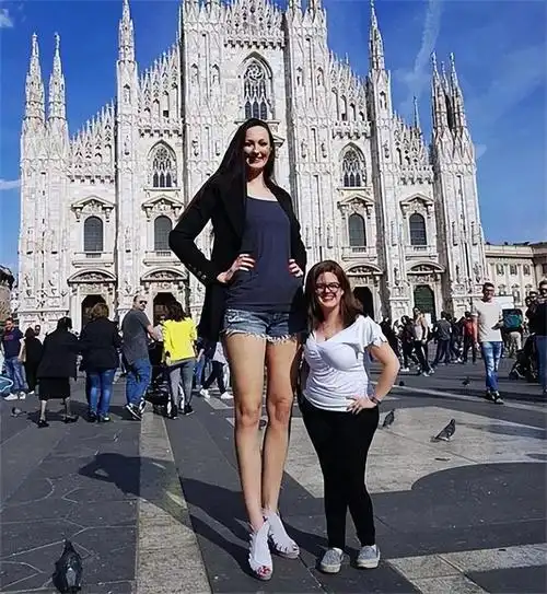 05米,47码大脚,35岁未婚有娃嫁人难|模特_网易订阅