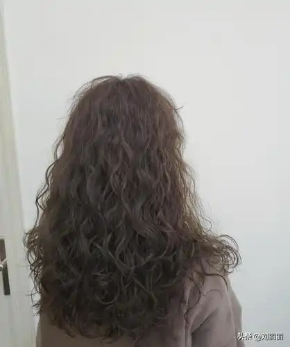 元旦烫发精选保暖小卷蓬松时尚真洋气头发细软女性最适合