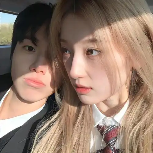 氛围感优质363436373039真人情侣头像