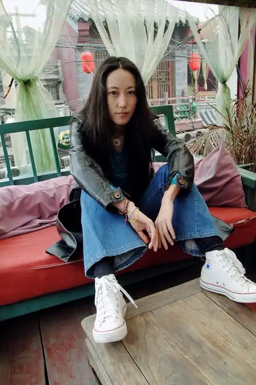 资料图片:姜昕清新夏意写真(1)