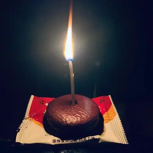 特殊的时刻, 90后"空巢老人"们还是会感到无法抑制的"悲伤",比如生日