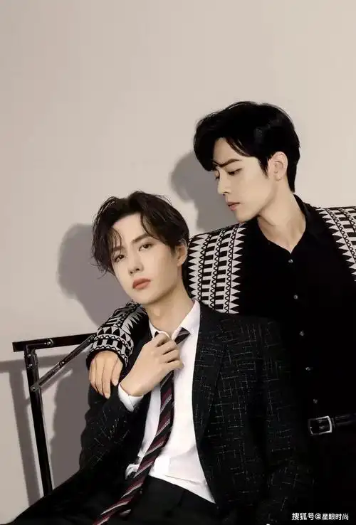 肖战,王一博的古装与现代装,你更喜欢哪种造型