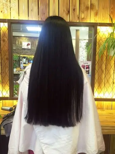 普通女生如何拥有一头柔顺亮泽的秀发?