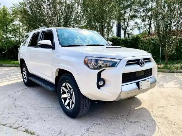 2021款丰田超霸40trd越野车售60多万