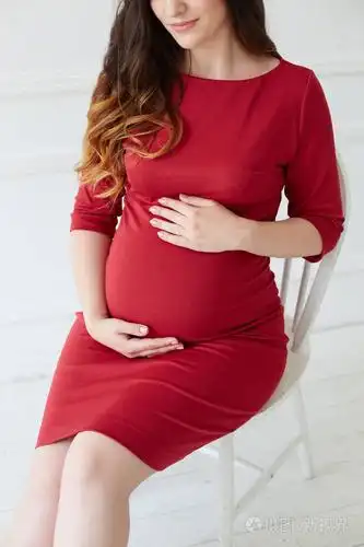 怀孕概念期待女性.照片-正版商用图片189dpa-摄图新视界