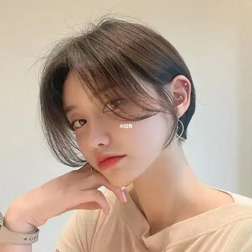 女生短发发型