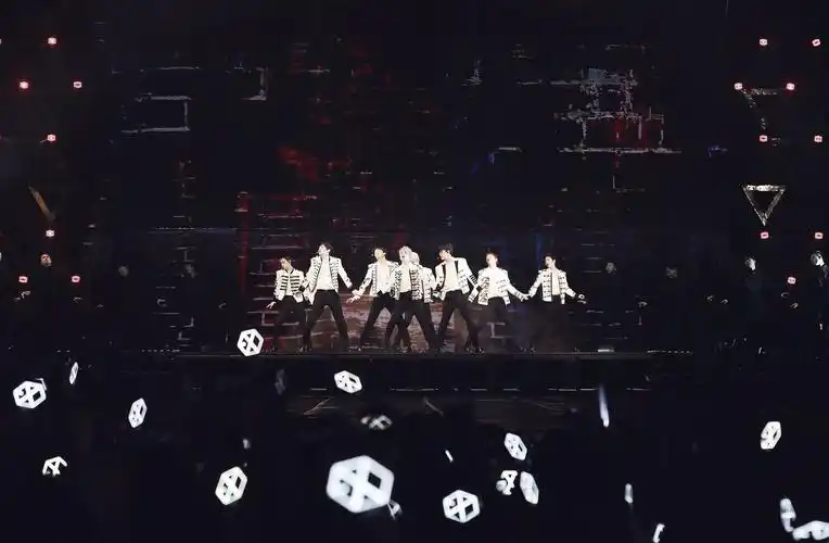 exo新闻180320舞台终结者exo曼谷公演盛况让3万3千名爱丽狂热的现场