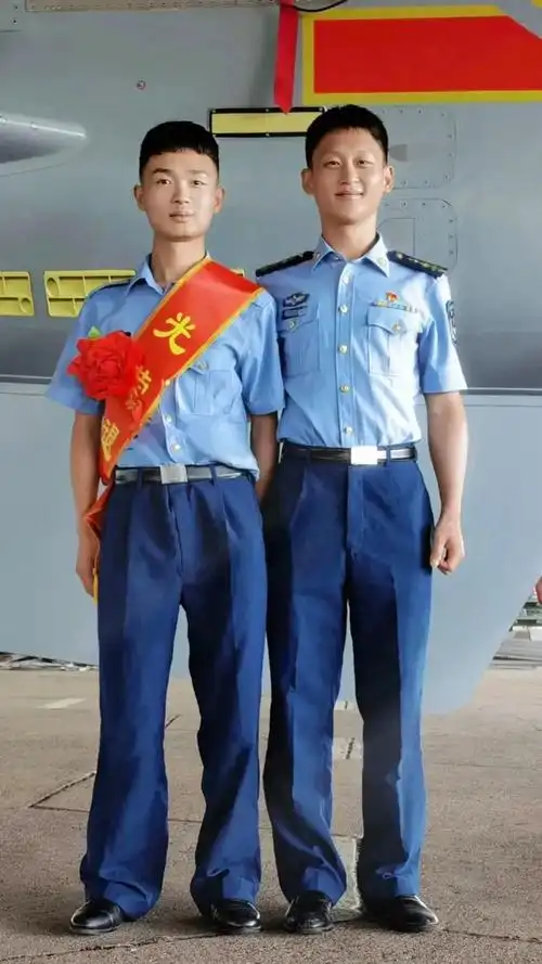 从空军蓝到橄榄绿,他们再次穿上军装-新湖南