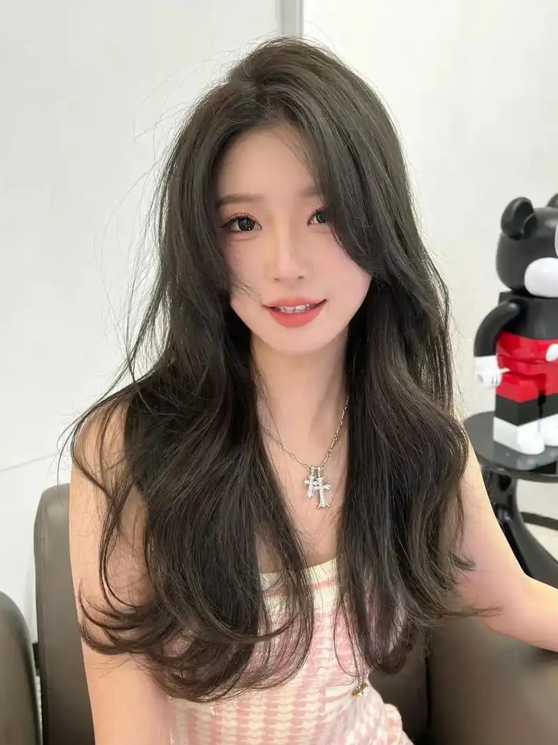 雾感棕灰色.高级#头发染什么颜色好看又显白 显白排名第一 偏 - 抖音