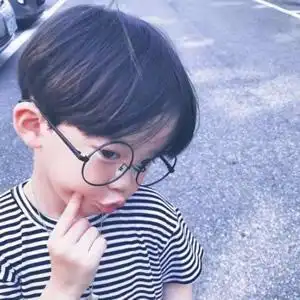 qq头像可爱萌小孩男高清好看的超萌小男孩头像图片