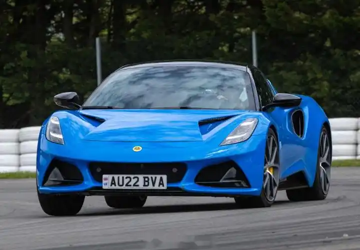 有这么两台跑车,开过都没说不好开,但是事故率是真的咔咔高 其1: mazd